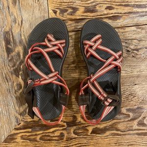 Chaco ZX2 Vibram Unaweep | Multi Red | size 6 | Double Strap | Toe Loop | NWOT